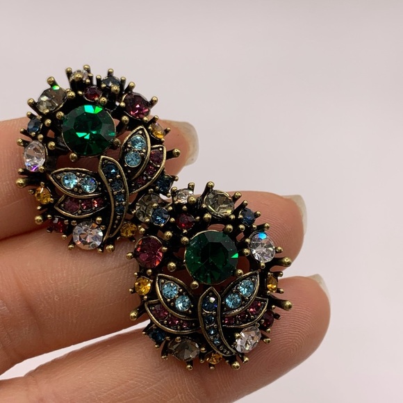 Gorgeous Heidi Daus multicoloured crystal clip on earrings - Picture 11 of 14